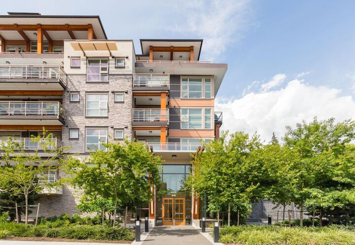 Property Photo: 3602 Aldercrest Drive 507 BC V7G 0A2