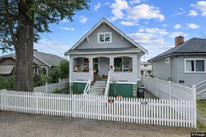 3865 Sandell Street — photo 1