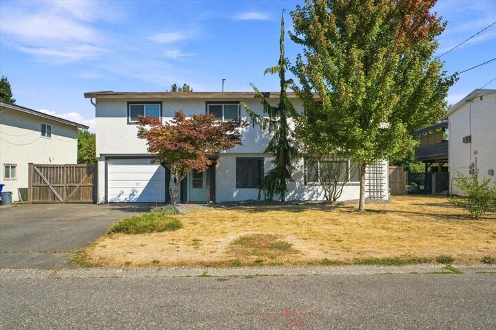 9334 James Street — photo 1
