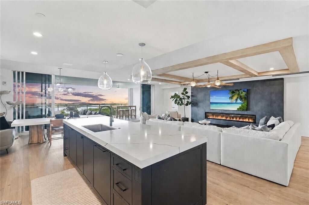 Property Photo: 13935 Old Coast Rd 805 FL 34110