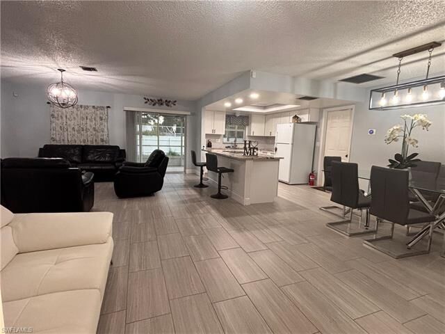 Property Photo: 2604 E 3rd St FL 33936