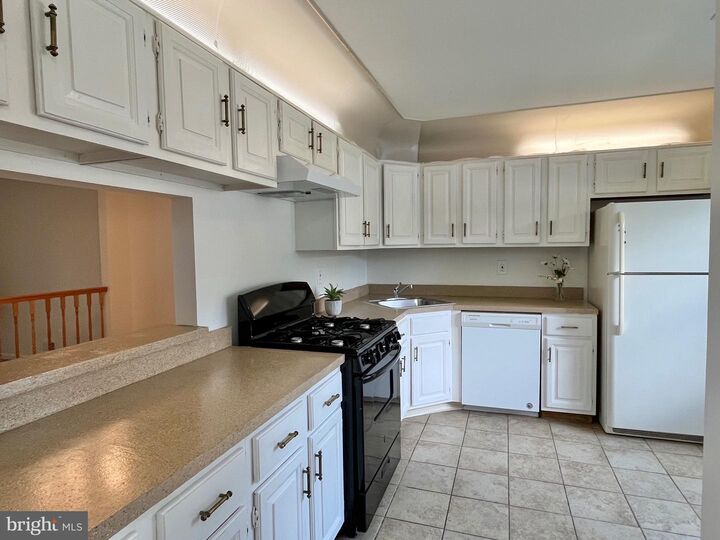Property Photo: 32 Pagoda Ct NJ 08648