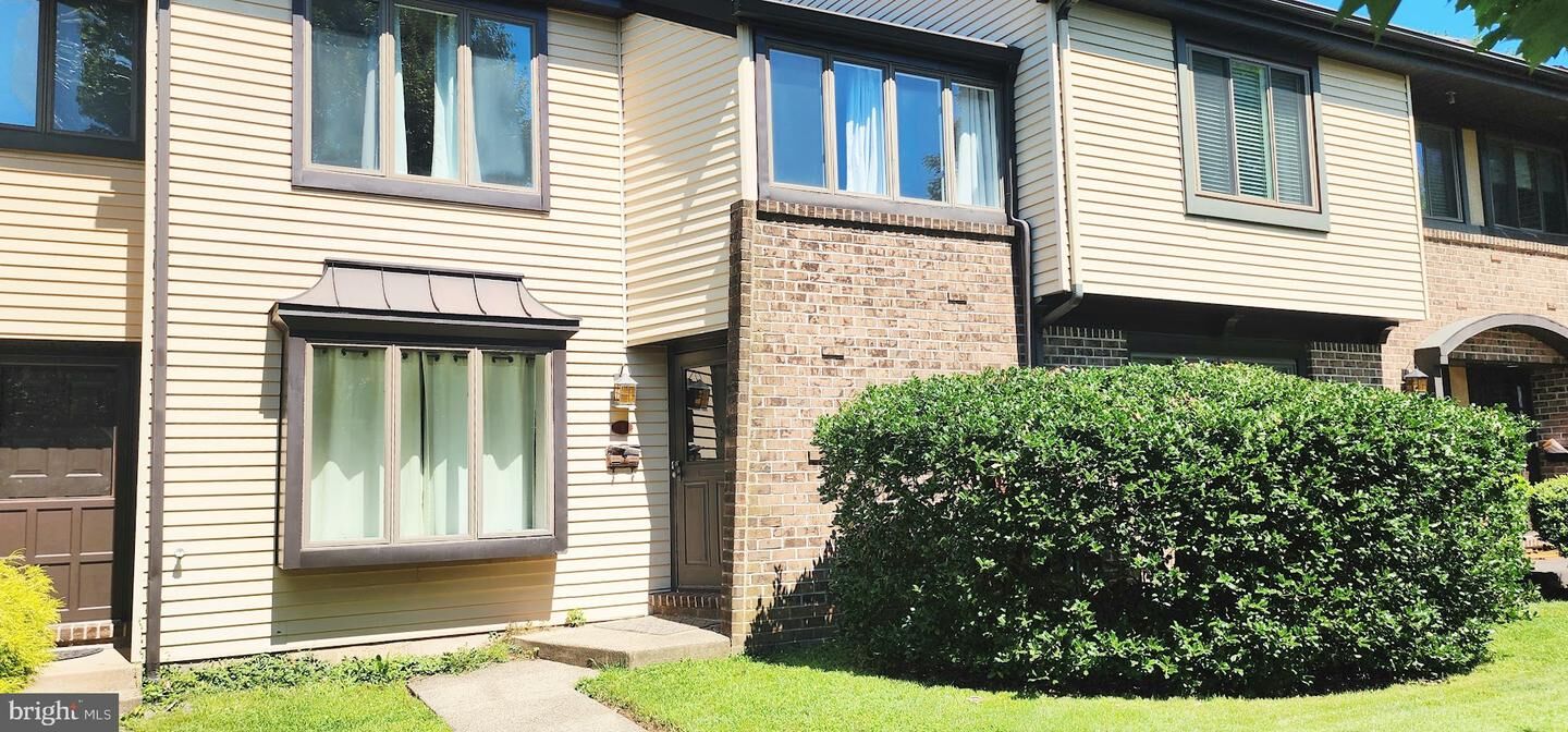 Property Photo: 3 Colchester Place PA 18940