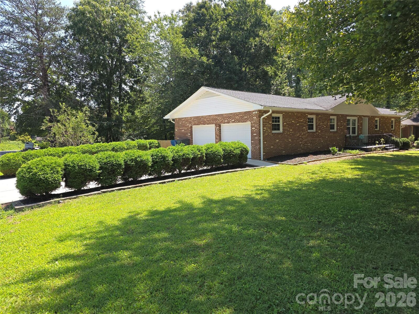 Property Photo: 1690 26th Street NE NC 28601