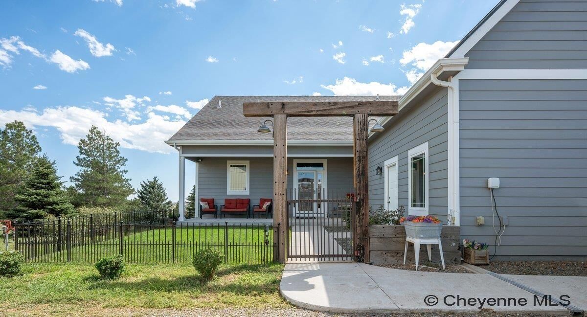 Property Photo:  9713 Yellowstone Rd  WY 82009 
