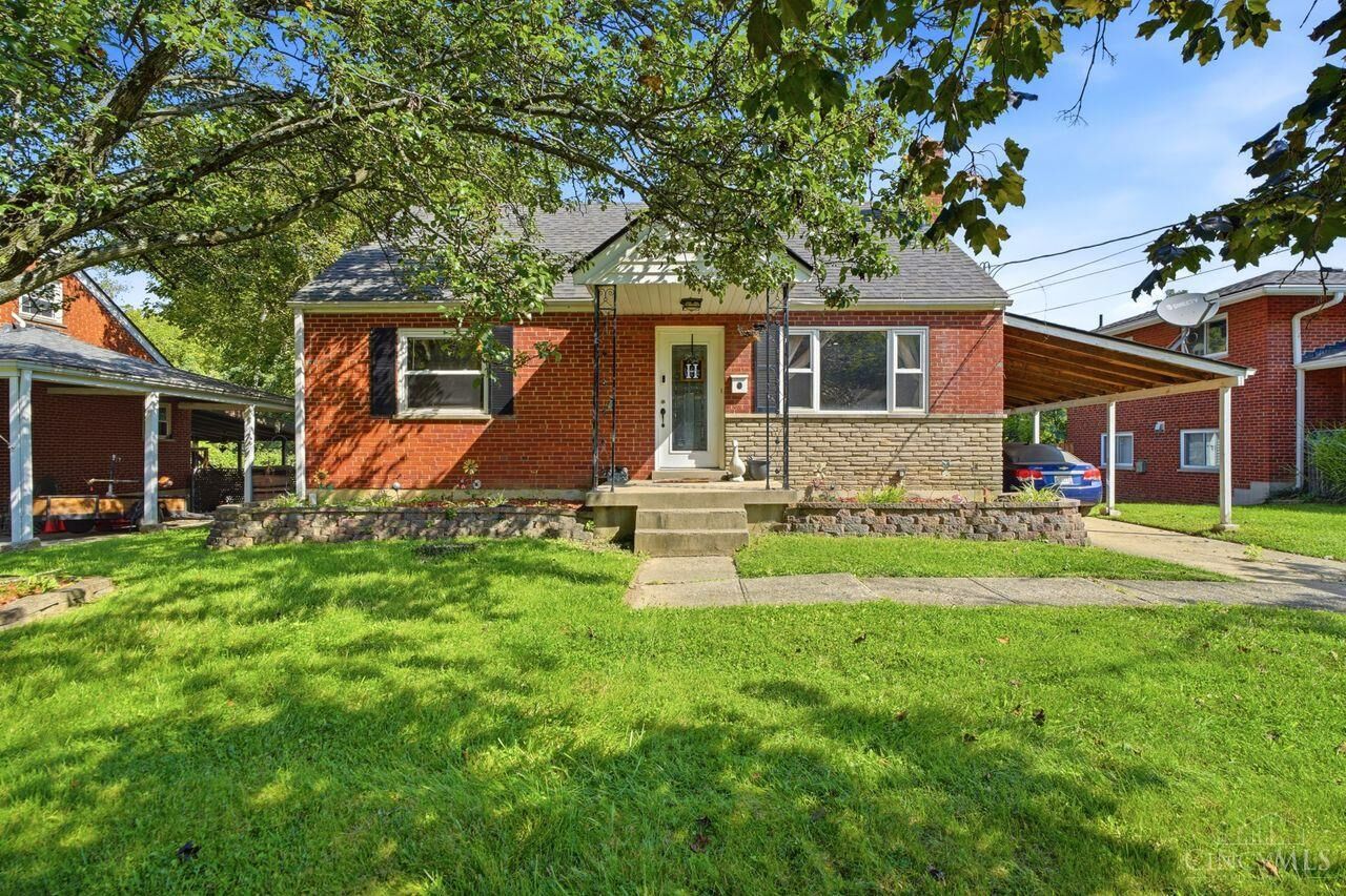 Property Photo:  8930 Eldora Drive  OH 45236 