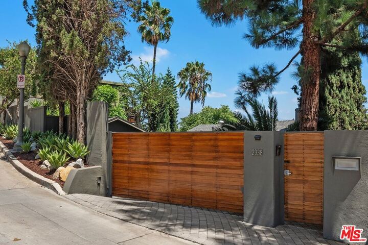 Property Photo: 2338 Lyric Ave CA 90027