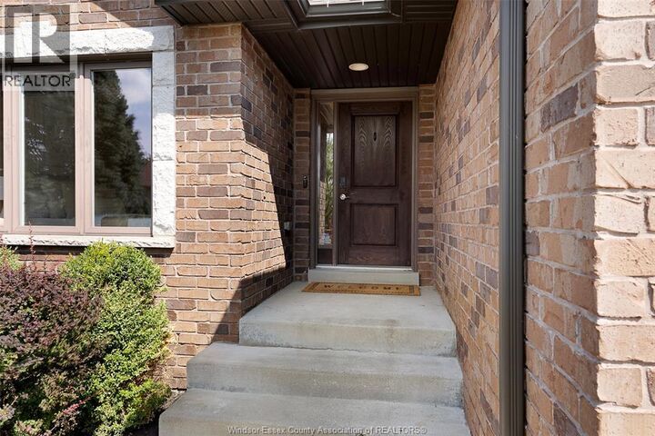 Property Photo:  11892 Boulder Crescent  ON N8P 1Z4 