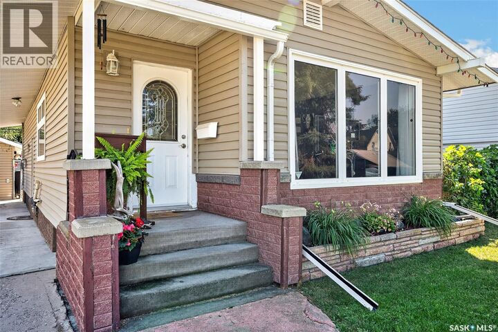 Property Photo: 529 Athabasca Street W SK S6H 2C5
