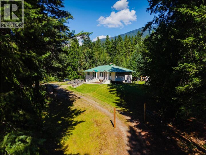 Property Photo: 852 Riondel Road BC V0B 1X0