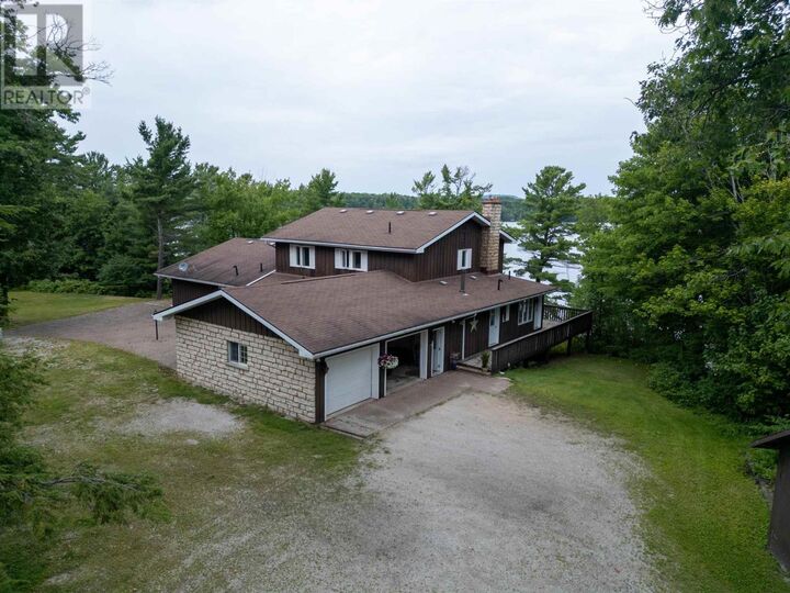 1028 Lauzon Ave — photo 1
