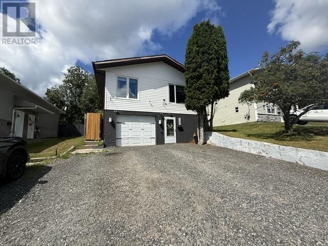 Property Photo: 120 Minto Cres ON P9N 3K2