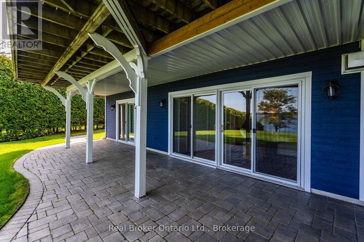 Property Photo: 192 Gilwood Park Drive ON L9M 1Z6