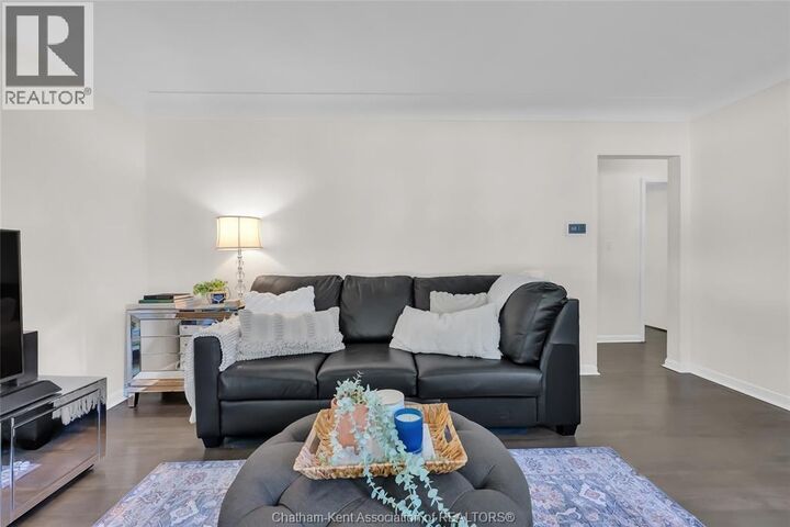 Property Photo:  119 Burton Avenue  ON N7M 4Z6 