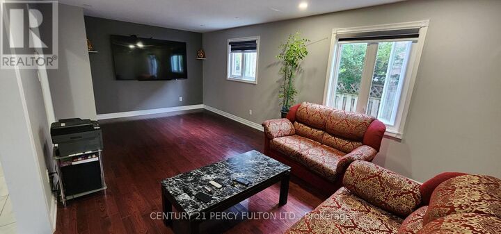 Property Photo: 7 Goodall Drive ON M1B 5E1