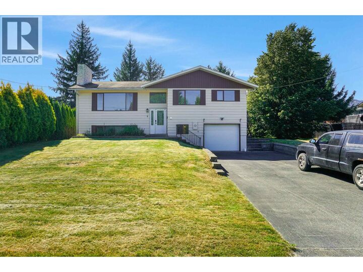 1694 Kingfisher Avenue — photo 1