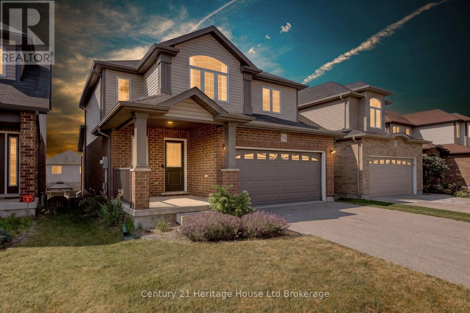 Property Photo: 734 Frontenac Crescent ON N4V 0B1