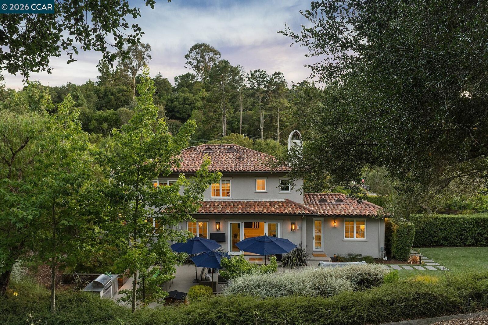 Property Photo:  31 Sandy Ct  CA 94563 