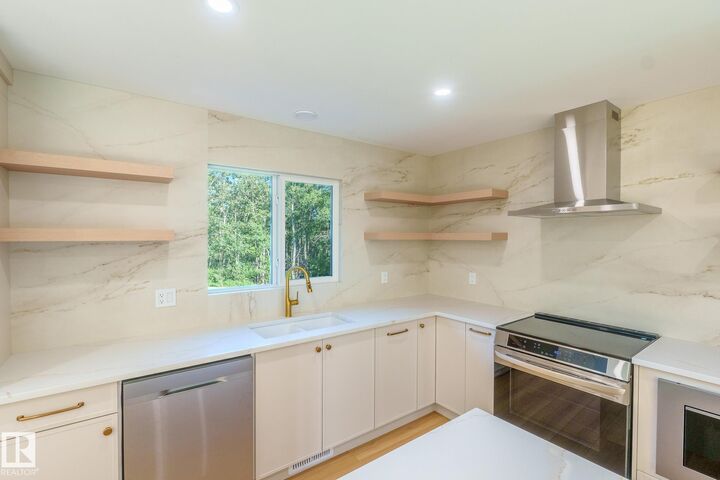 Property Photo:  51112 Rge Road 222 194  AB T8C 1G9 
