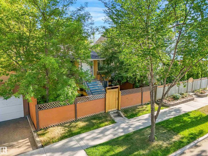 Property Photo:  9347 105 Avenue NW  AB T5H 0J7 
