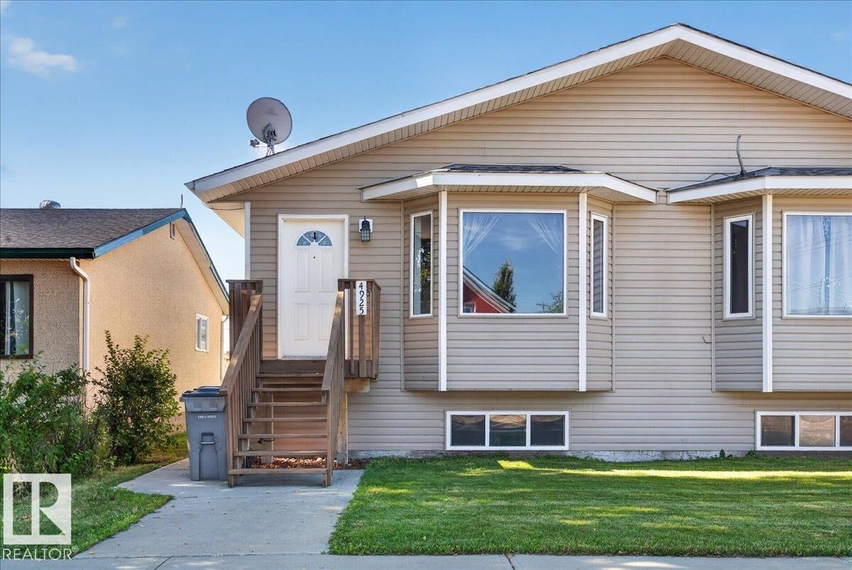Property Photo:  4925 51 Avenue  AB T0B 3H0 