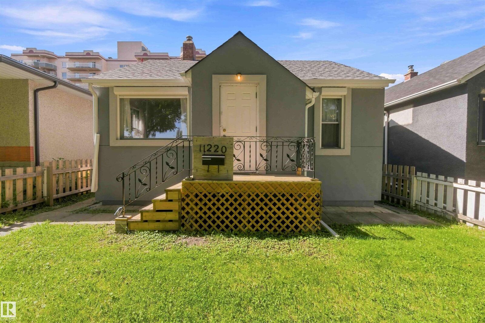 Property Photo:  11220 84 Street NW  AB T5B 3A9 