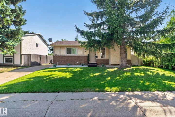 Property Photo:  1931 145A Avenue NW  AB T5Y 1S9 