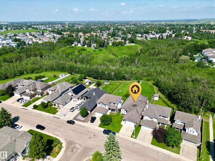 Property Photo: 57 Homestead Crescent NW AB T5A 2Y1
