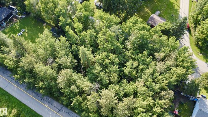 Property Photo: 5223 47 Avenue AB T0E 0A0