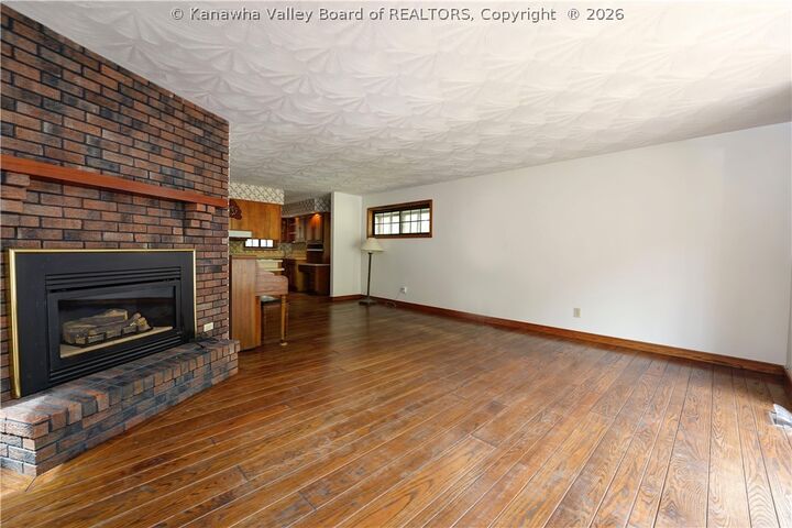 Property Photo:  274 Pioneer Lane  WV 25312 