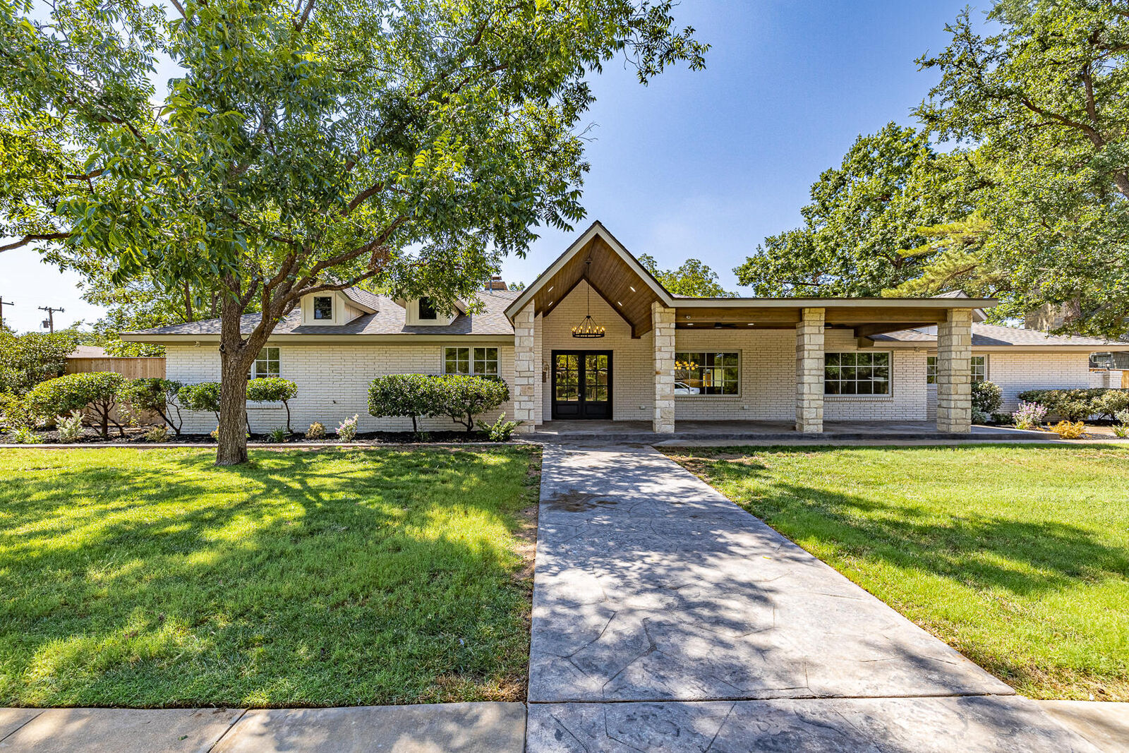 Property Photo:  4617 10th Street  TX 79416 