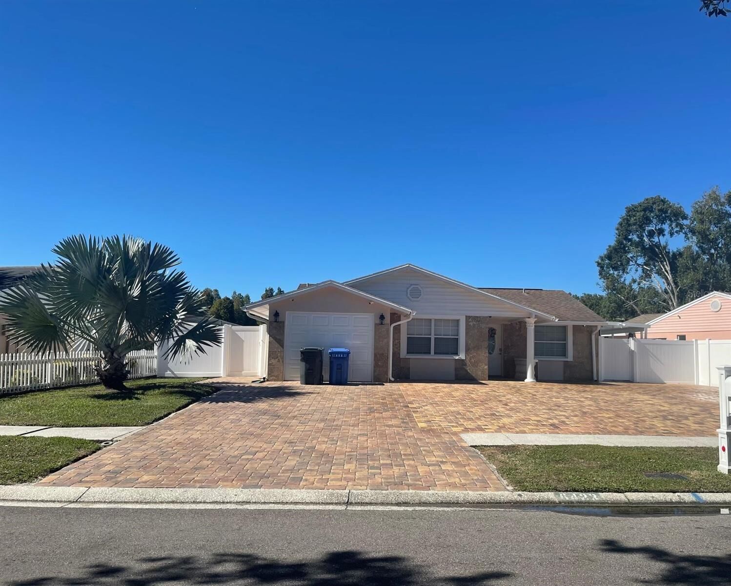 Property Photo: 6423 Monterey Boulevard FL 33625