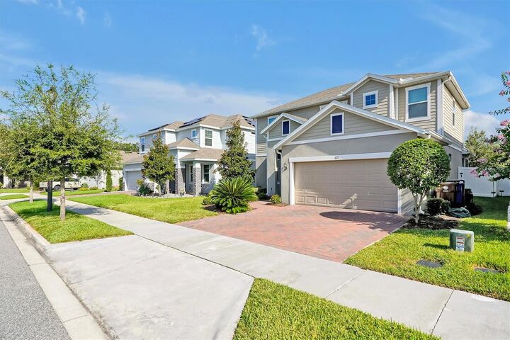 Property Photo: 1121 Hendon Loop FL 33837