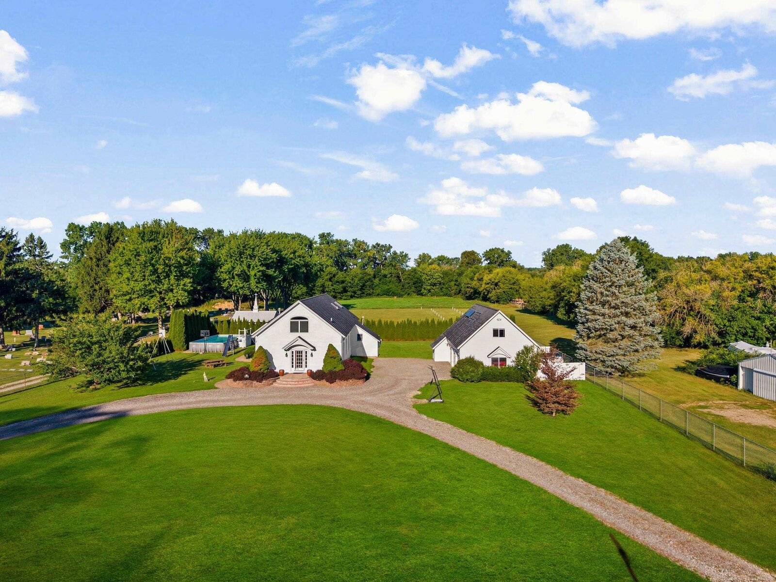 Property Photo:  59441 Romeo Plank Road  MI 48096 