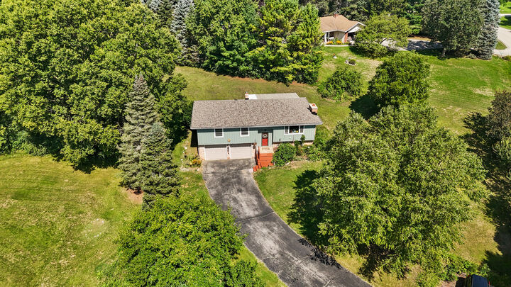 Property Photo:  W293s3017 Ancestral Dr  WI 53188 