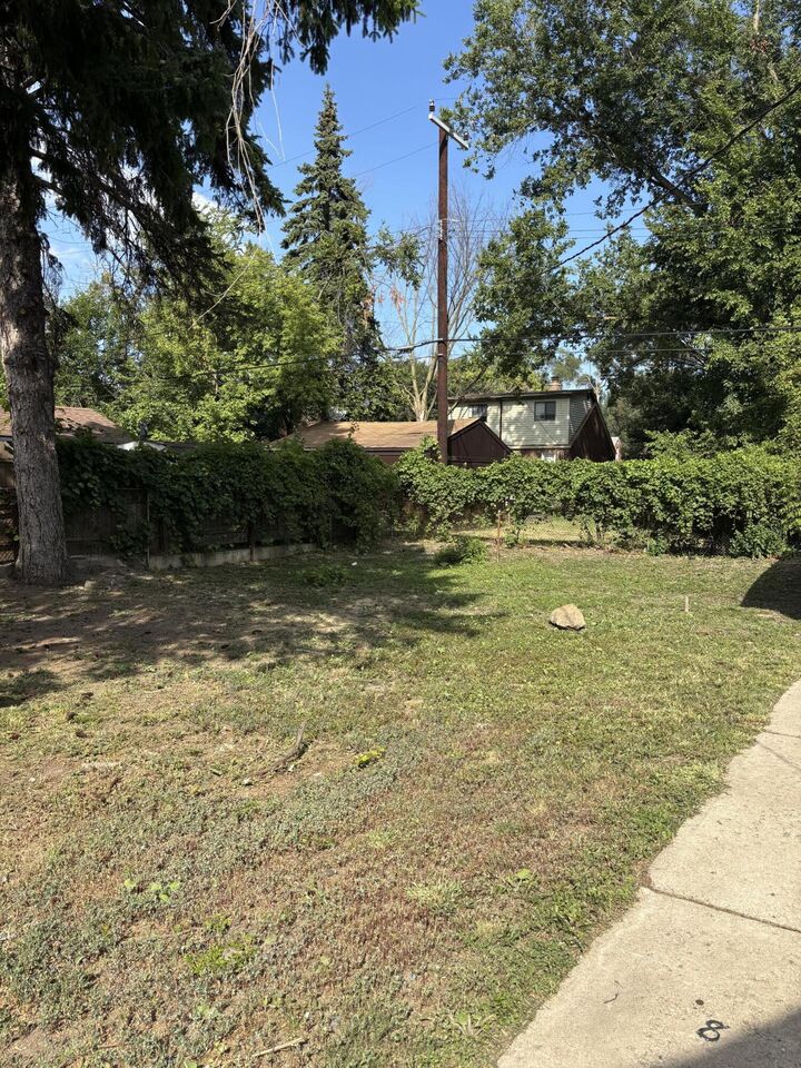 Property Photo: 11646 Glastonbury Avenue MI 48228
