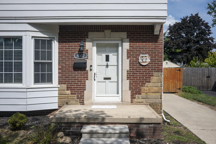 Property Photo:  4302 Arlington Drive  MI 48073 
