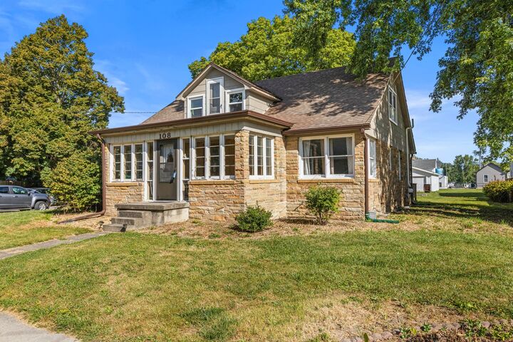 Property Photo: 108 W Sangamon Street IL 61843