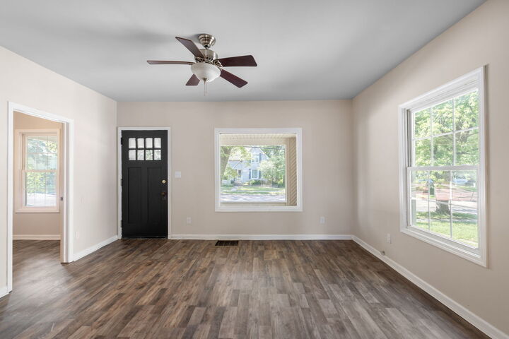 Property Photo: 532 N 7th Street IL 60115