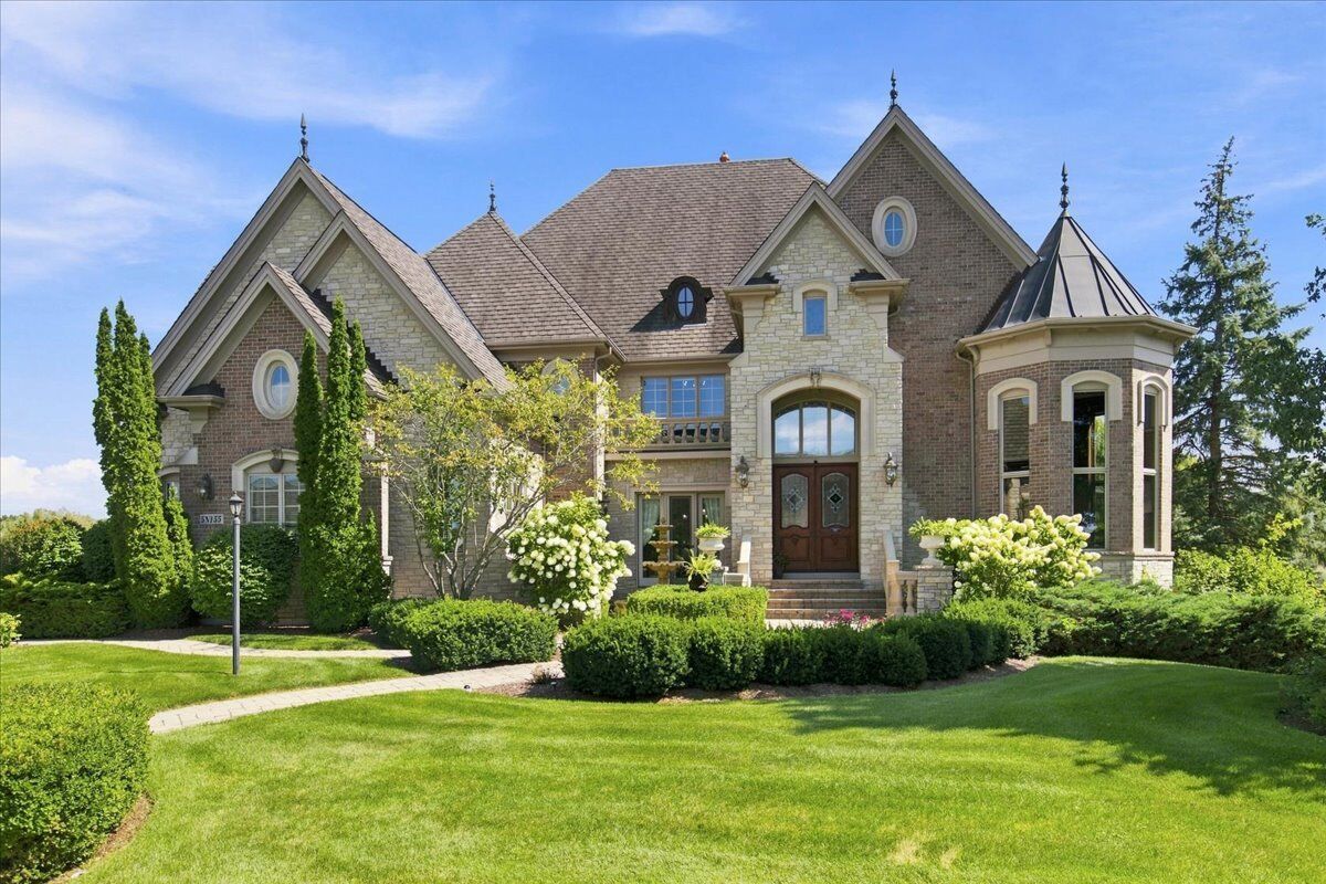 Property Photo:  5N155 Prairie Rose Drive  IL 60175 