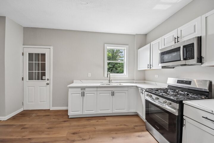 Property Photo:  255 N Hunter Avenue  IL 60901 