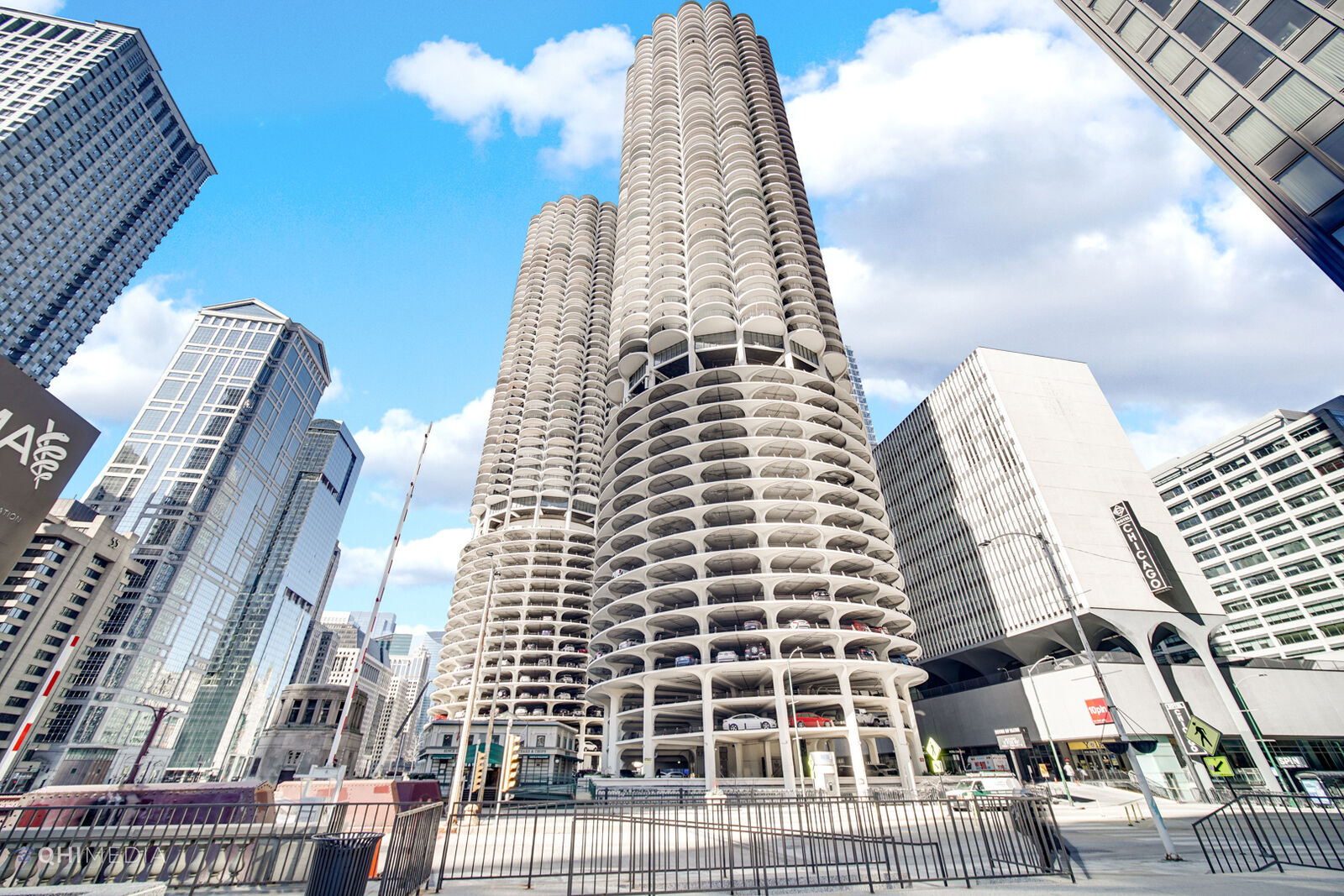 Property Photo:  300 N State Street 5617  IL 60654 