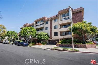 Property Photo:  1432 Camden  CA 90025 