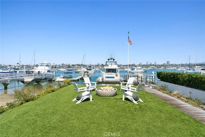 Property Photo:  928 E Balboa Boulevard  CA 92661 