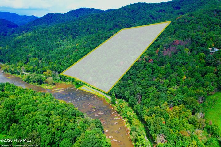 Property Photo:  2872 Panther Creek Road  NC 28721 