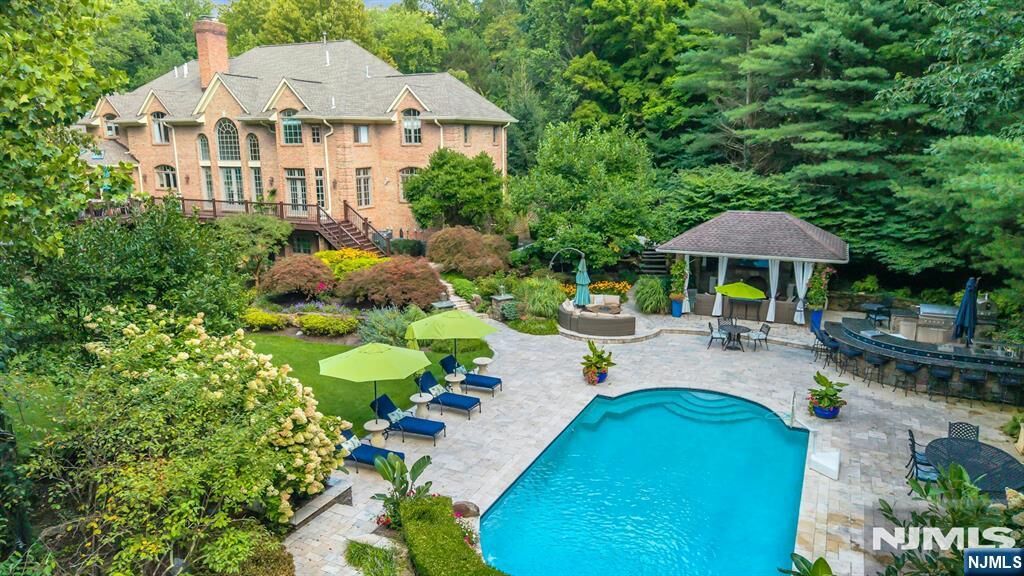 Property Photo:  5 Deer Trail  NJ 07005 