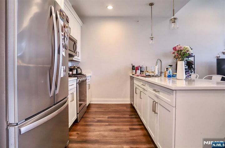 Property Photo: 110 Market Street 204 NJ 07663