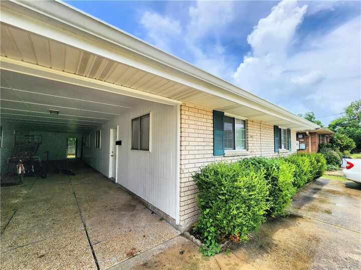 Property Photo:  111 Lambda Street 4  LA 70037 