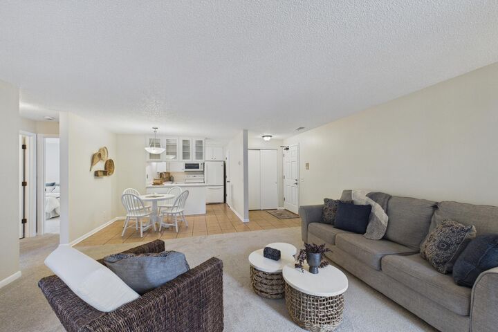 Property Photo:  760 County Road F W 702  MN 55126 