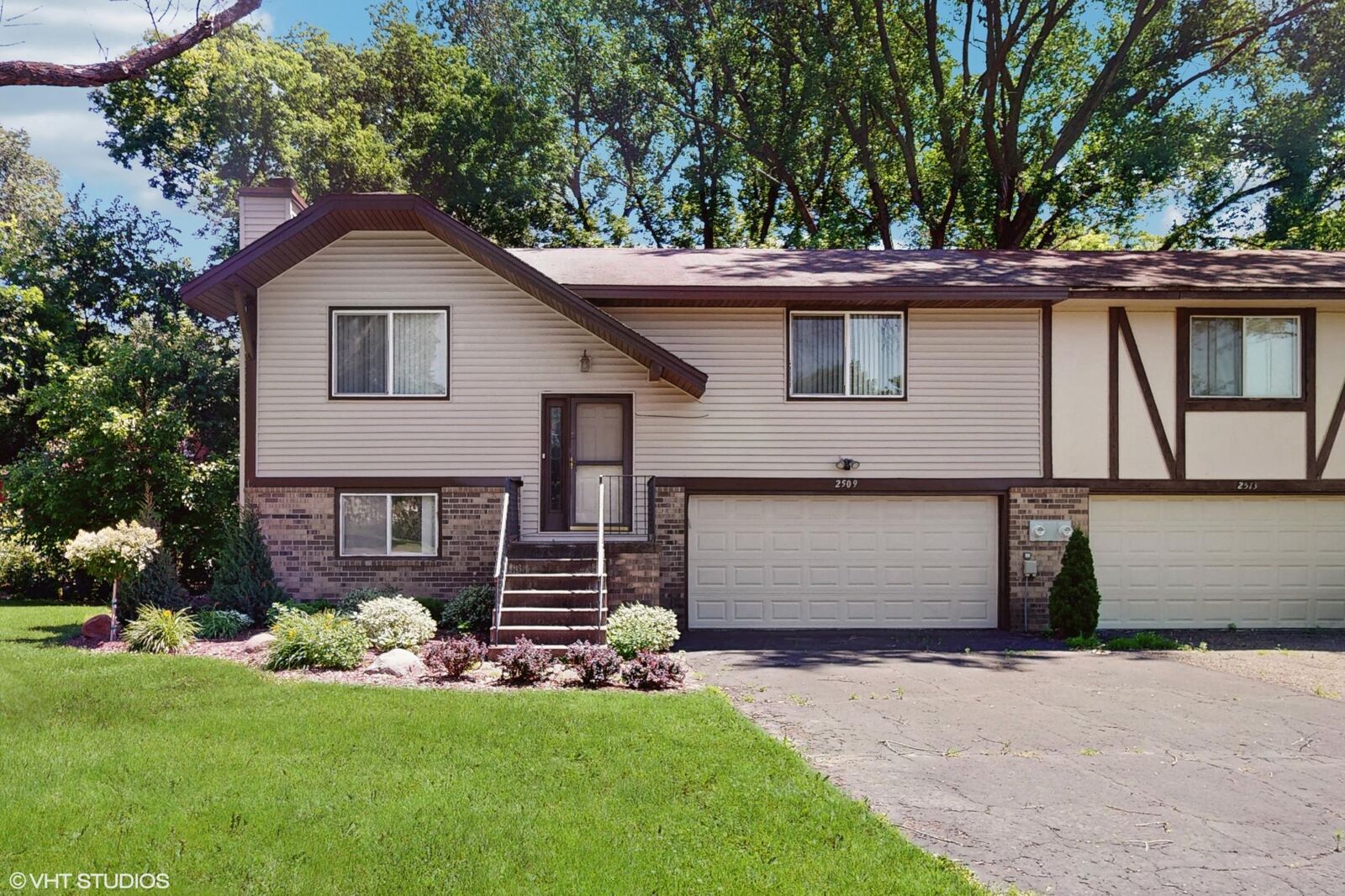 Property Photo: 2509 Cedar Hills Drive MN 55305